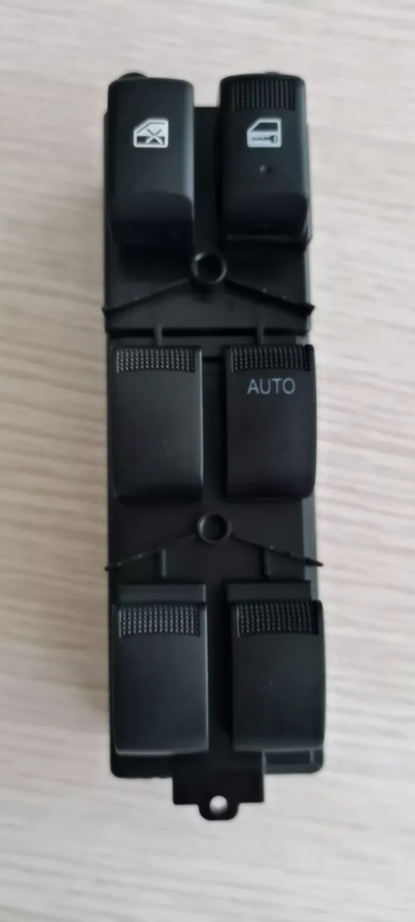 AY-1516A 18P D-MAX NEW